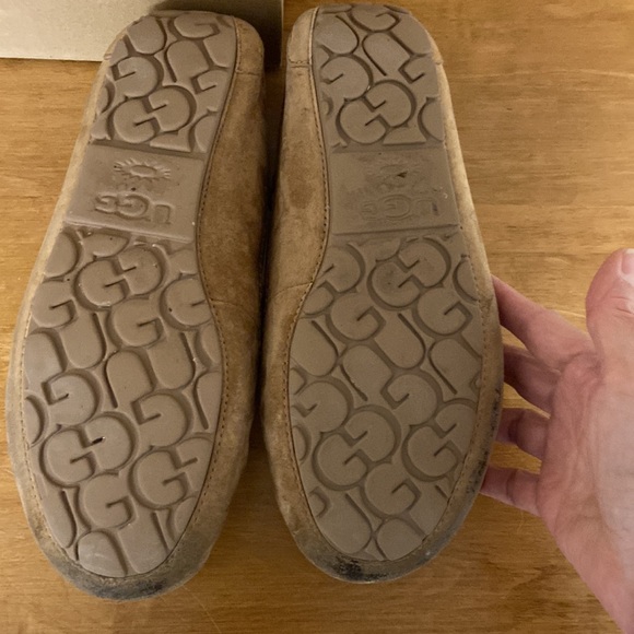 Ugg Dakota Pom Pom Moccasins Chestnut 10M - Picture 4 of 9